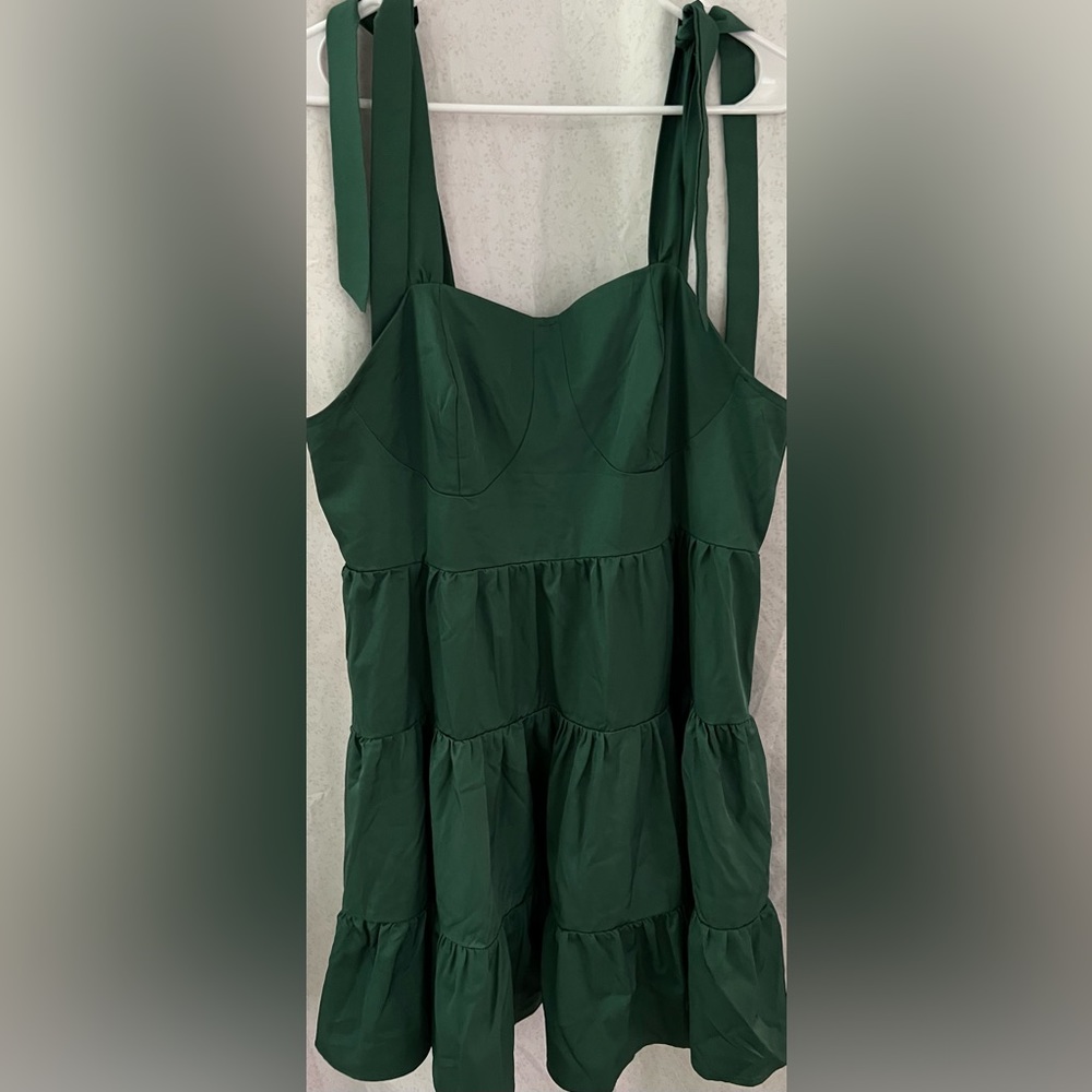 Shein Curve Tiered Emerald Green Corset Tie Shoulder Dress 1X